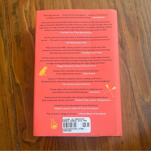 Lessons in Chemistry Book Hardcover by Bonnie Garmus - Picture 2 of 11